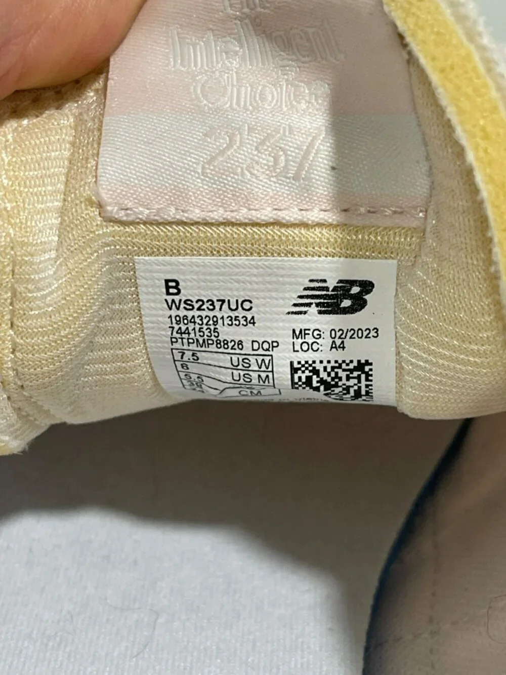 New Balance Womens WS327 Sneakers Size 7.5 Pink Suede & Mesh Casual Shoes